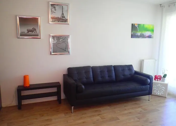 Le Sun Deck 아파트